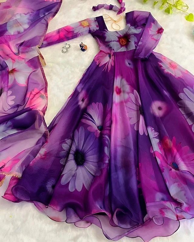 V-neckline Lace Floral Wedding Gown with Contrast Color Skirt –  loveangeldress